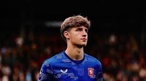 巴萨3-2皇马卫冕西超杯 拉菲尼亚双响