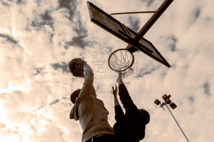 [图]帅惟浩两球 U17亚洲杯预选赛中国U16男足开门红